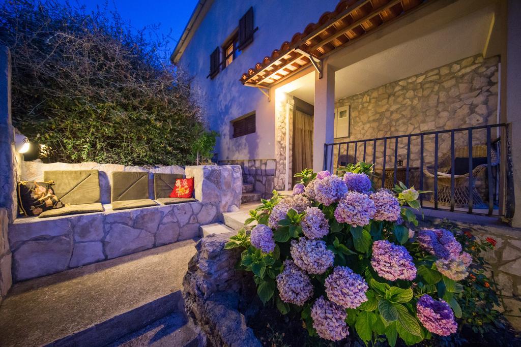 Apartments Pol Murvu Vis Exterior foto