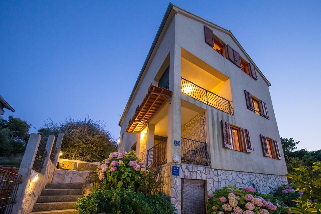 Apartments Pol Murvu Vis Exterior foto